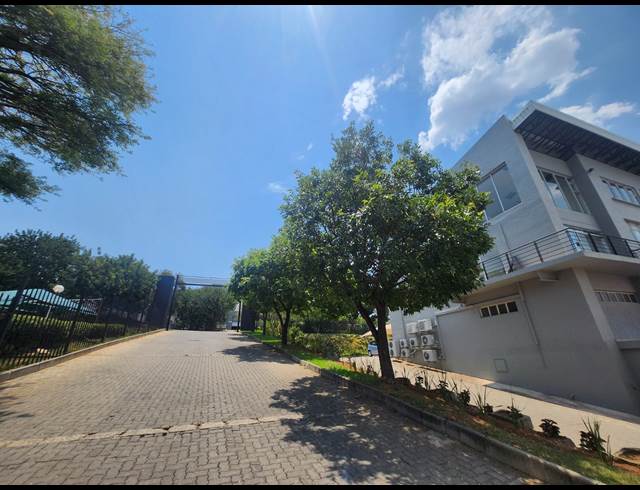 365M² OFFICE TO LET IN KYALAMI