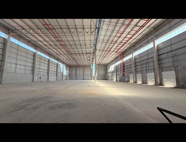 7,614M² WAREHOUSE TO LET IN LOUWLARDIA