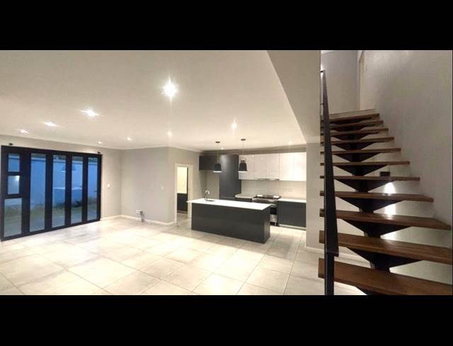 3 BEDROOM CLUSTER TO LET IN BRYANSTON