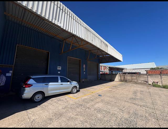 1,943M² WAREHOUSE TO LET IN SPRINGFIELD