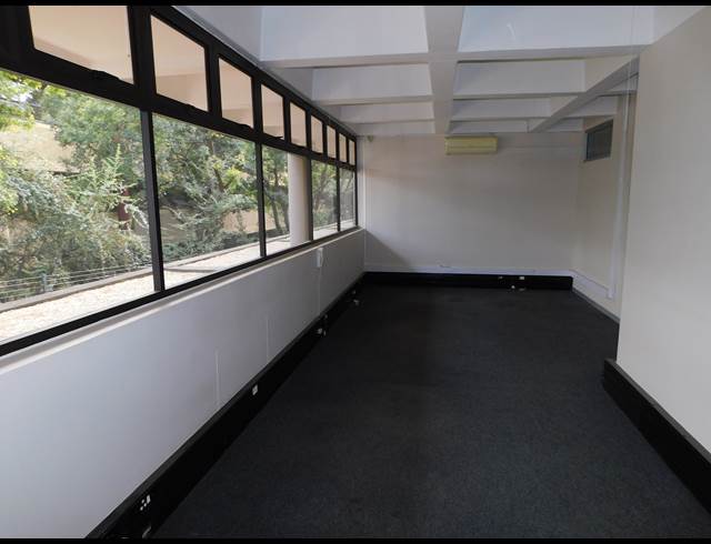 190M² OFFICE TO LET IN FERNDALE