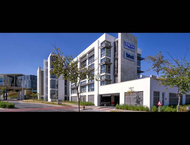 1,160M² OFFICE TO LET IN WATERFALL