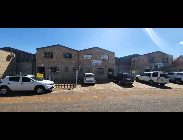300M² WAREHOUSE TO LET IN KUILSRIVIER INDUSTRIA