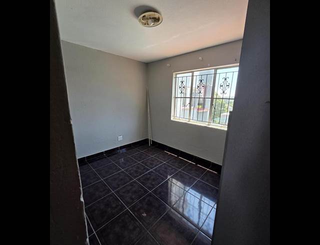 2 BEDROOM PROPERTY TO RENT IN RIDGEWAY