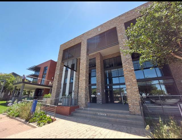 192M² OFFICE TO LET IN GREENSTONE HILL