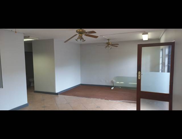 99.90M² BUSINESS TO LET IN HIGHVELD