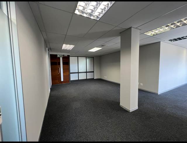 170M² OFFICE TO LET IN IRENE