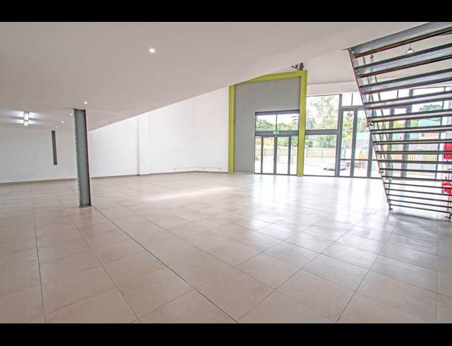 347M² RETAIL TO LET IN OLIVEDALE