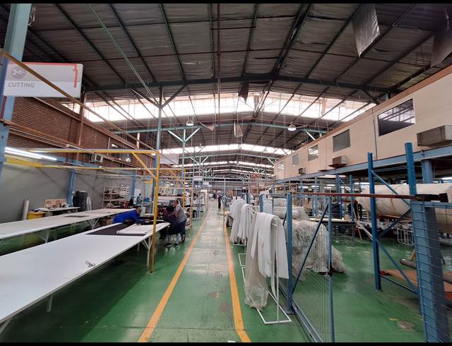 10,313M² WAREHOUSE TO LET IN INDUSTRIA