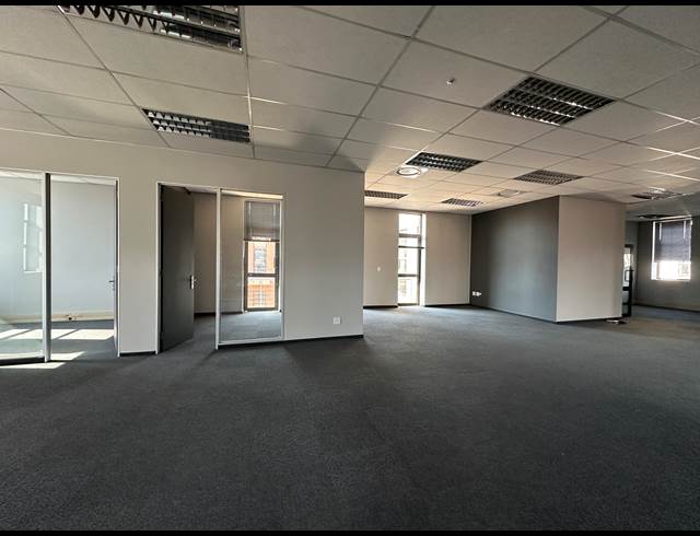 233.30M² OFFICE TO LET IN HIGHVELD TECHNOPARK