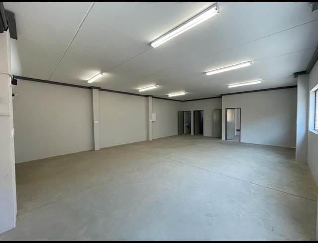 100M² WAREHOUSE TO LET IN LASER PARK