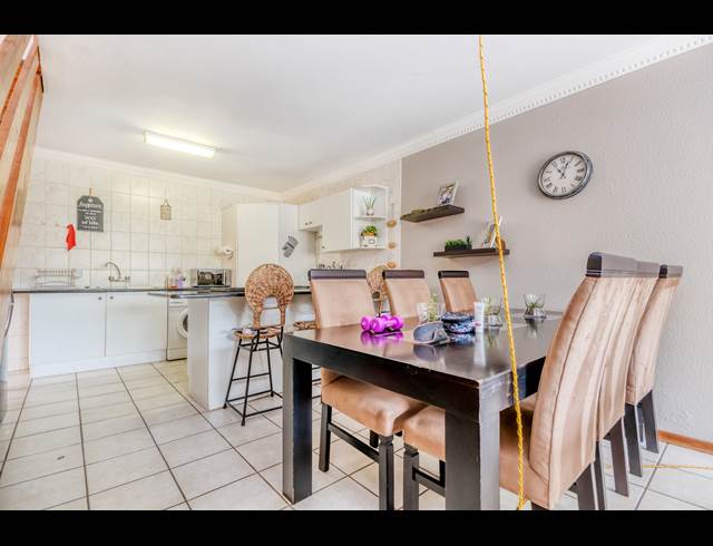 3 BEDROOM TOWNHOUSE RENTED IN ALLEN'S NEK