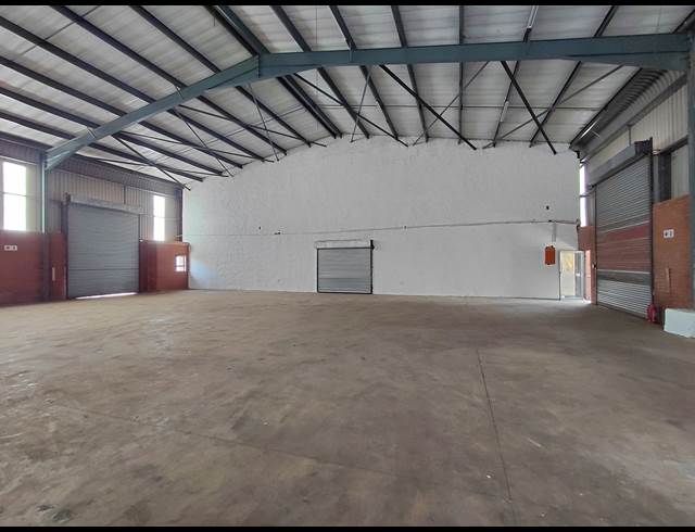 381M² WAREHOUSE TO LET IN CLAYVILLE