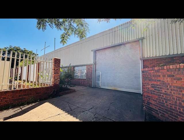 2,300M² WAREHOUSE TO LET IN ROBERTVILLE