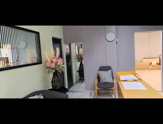 75M² BUSINESS CENTRE TO LET IN NELSPRUIT CENTRAL