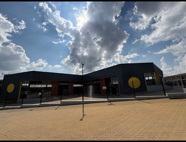 445M² WAREHOUSE TO LET IN STRIJDOMPARK