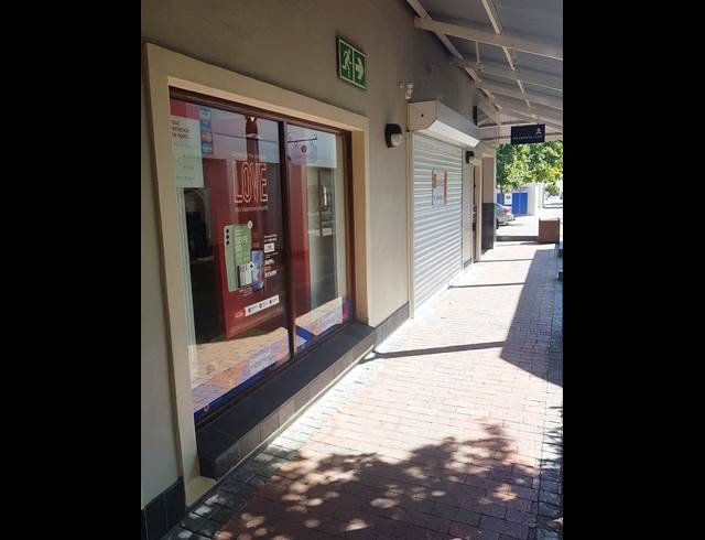 Retail property to rent in WORCESTER CENTRAL