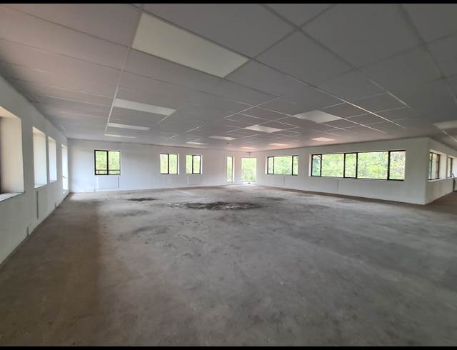 723M² OFFICE TO LET IN VORNA VALLEY