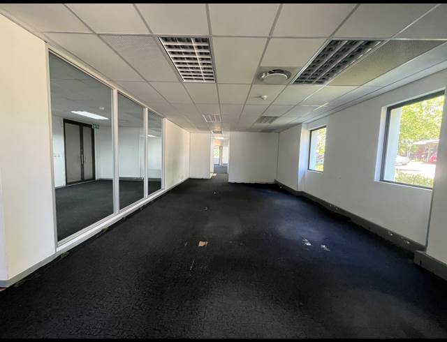 326M² OFFICE TO LET IN HIGHVELD