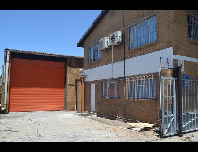 3,250M² WAREHOUSE TO LET IN PAROW INDUSTRIAL