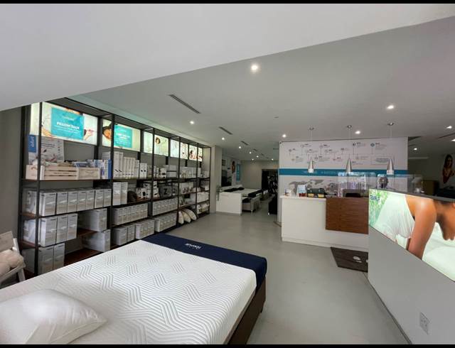 299M² RETAIL TO LET IN GREEN POINT