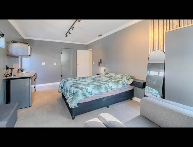 6 BEDROOM HOUSE TO LET IN BIG BAY