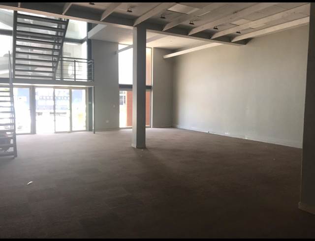 273M² WAREHOUSE RENTED IN NORTH RIDING