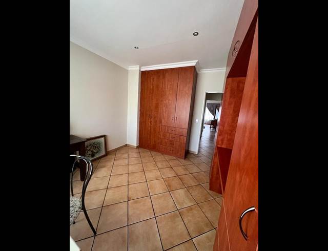 2 BEDROOM PROPERTY TO RENT IN KENLEAF