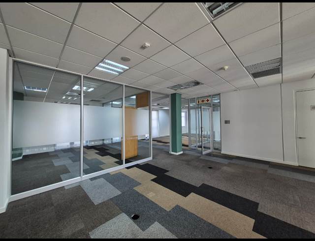 821M² OFFICE TO LET IN ILLOVO