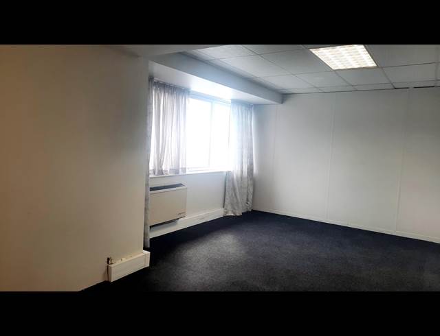 36M² OFFICE RENTED IN DURBANVILLE CENTRAL