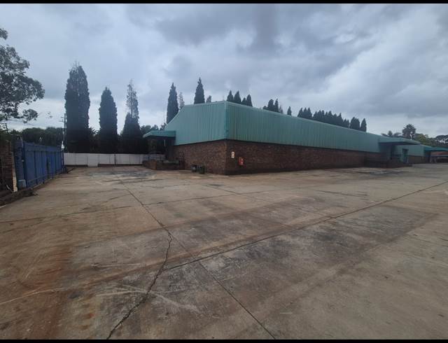 1,846M² WAREHOUSE TO LET IN POMONA