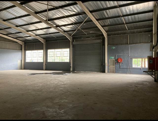 1,538M² WAREHOUSE TO LET IN WESTMEAD