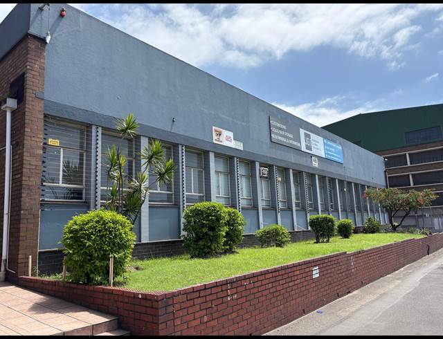 2,110M² WAREHOUSE TO LET IN CONGELLA