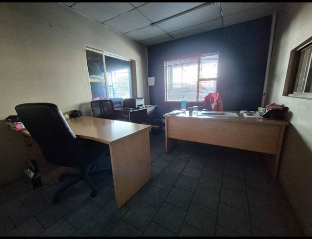 439M² FACTORY TO LET IN WADEVILLE
