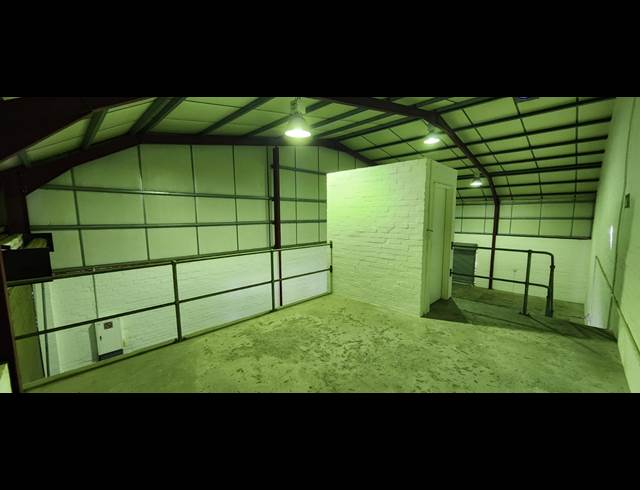 176M² WAREHOUSE TO LET IN PAARL CENTRAL