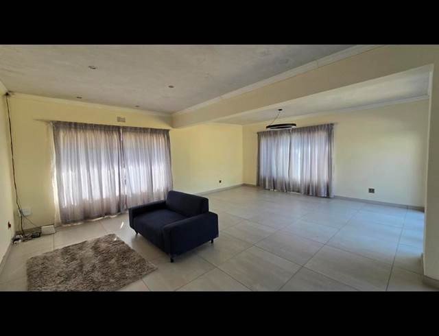 3 BEDROOM PROPERTY TO RENT IN MONDEOR
