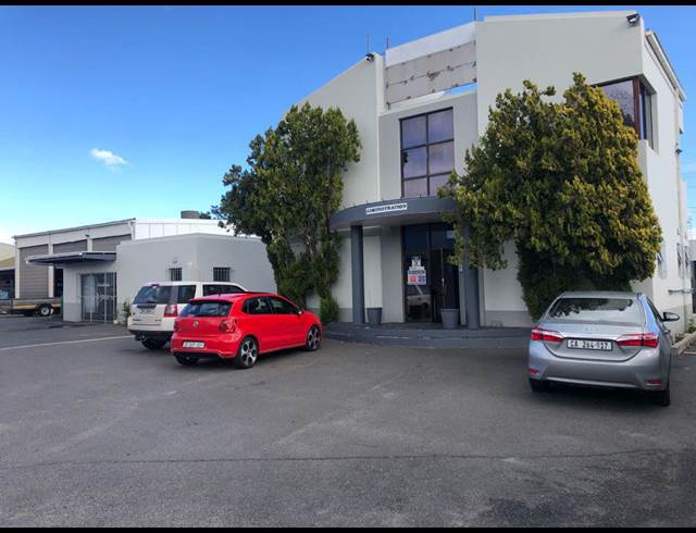 5,100M² WAREHOUSE RENTED IN BLACKHEATH INDUSTRIAL