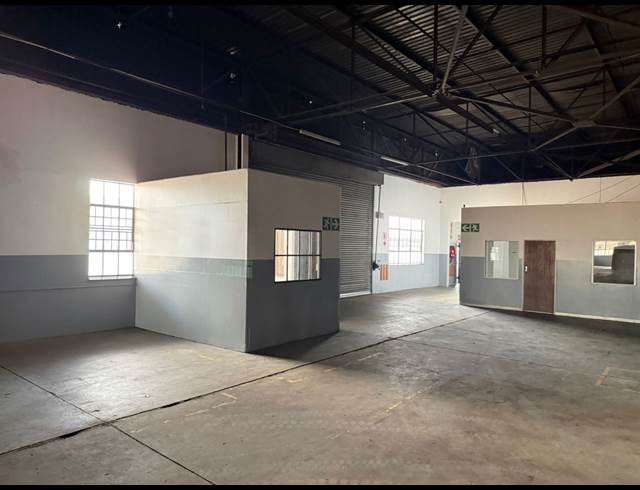 1,264M² WAREHOUSE TO LET IN ANDERBOLT