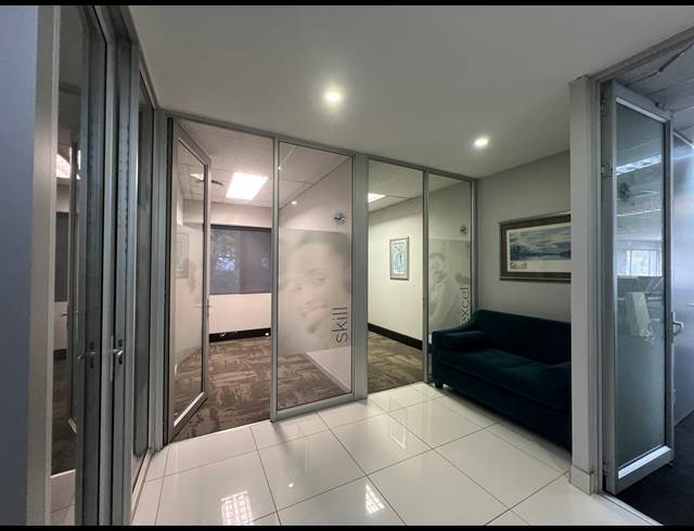 261M² SERVICED OFFICE TO LET IN ILLOVO
