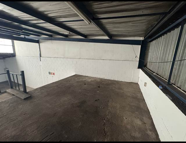 200M² WAREHOUSE TO LET IN EASTLEIGH