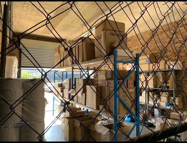 355M² WAREHOUSE TO LET IN LASER PARK