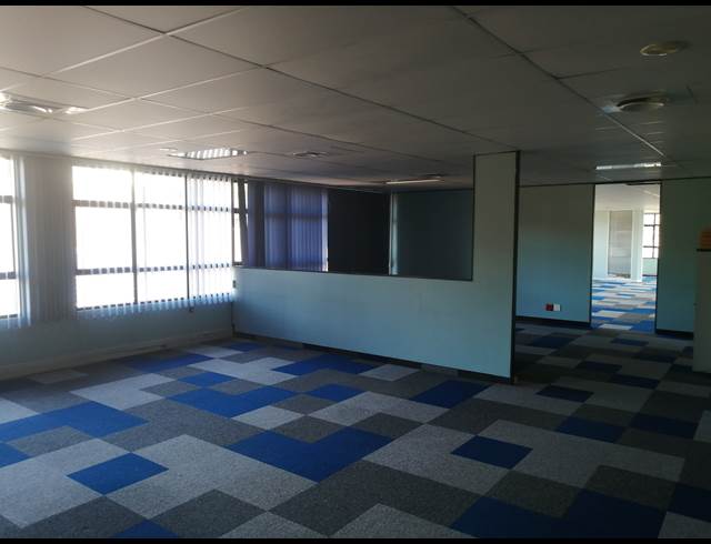 204.82M² OFFICE TO LET IN WESTVILLE