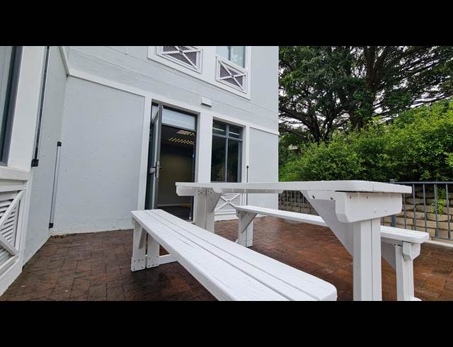 175M² OFFICE TO LET IN WESTLAKE