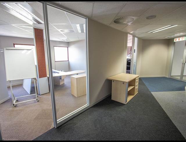 1,509M² OFFICE TO LET IN PARKTOWN