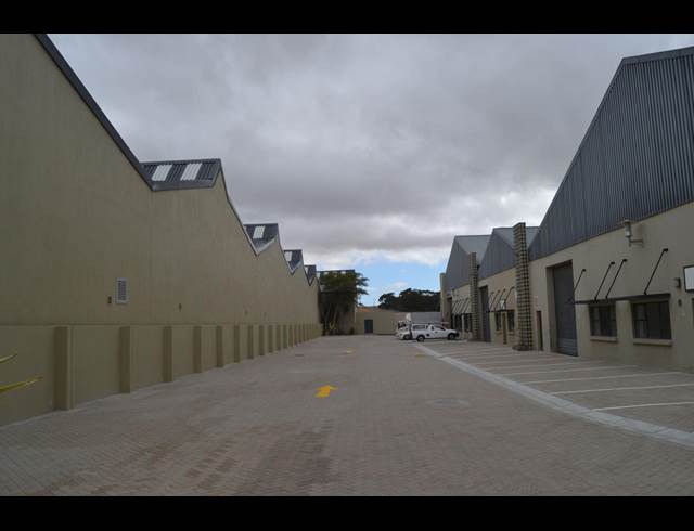 546M² WAREHOUSE TO LET IN ATLAS GARDENS
