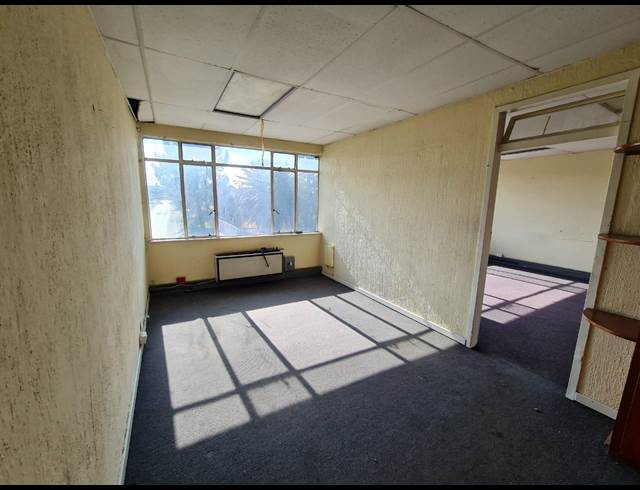 200M² OFFICE TO LET IN WADEVILLE