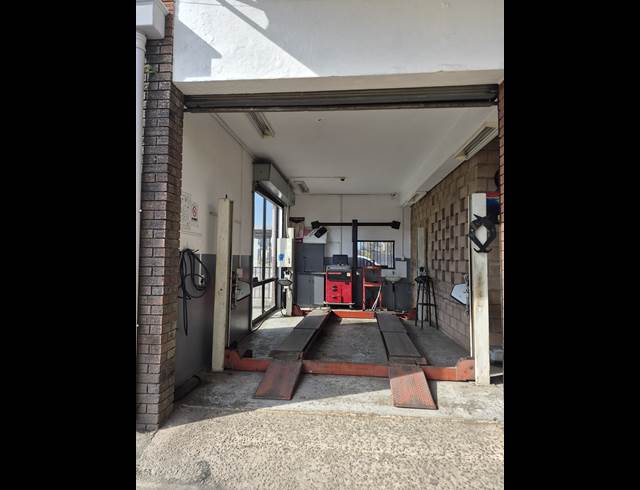 25M² SERVICE STATION TO LET IN PHOENIX INDUSTRIAL