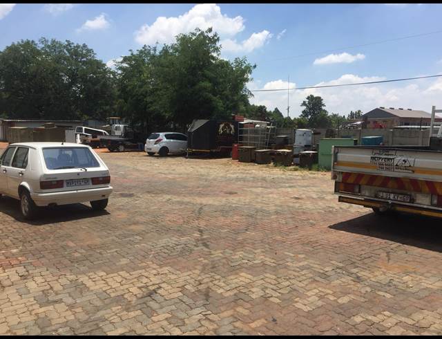 430M² WAREHOUSE TO LET IN ANDERBOLT