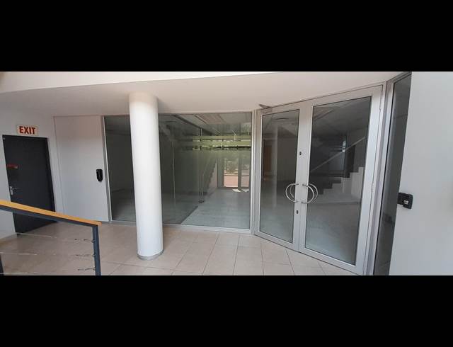 130M² OFFICE TO LET IN DAWNCLIFFE