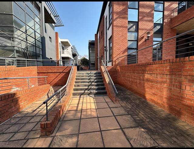 133M² OFFICE TO LET IN HIGHVELD TECHNOPARK